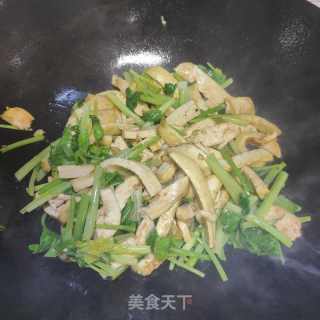 素炒黄皮豆干的做法步骤：10