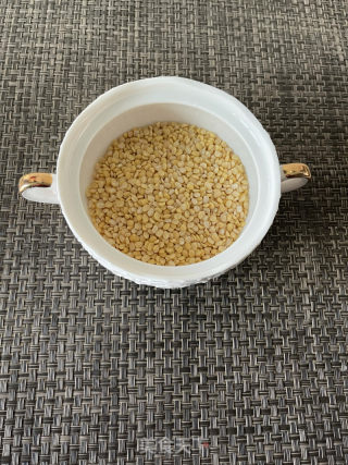 姜薯绿豆甜汤的做法步骤：1