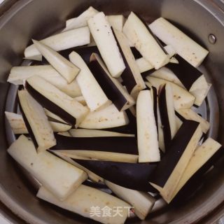 凉拌茄子的做法步骤：1