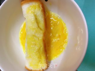 火腿奶酪吐司卷的做法步骤：6