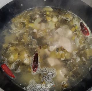 酸菜排骨汤的做法步骤：5