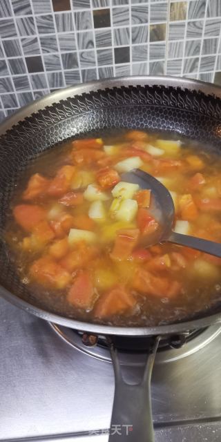 土豆番茄牛肉汤的做法步骤：4