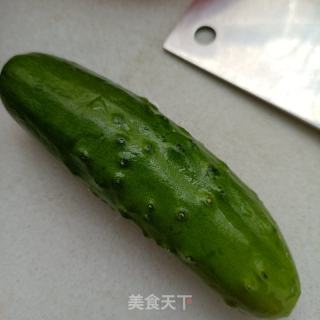 白灼海参的做法步骤：1