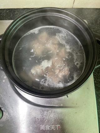 酸菜土豆排骨煲的做法步骤：8