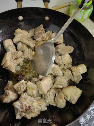 土豆烧排骨的做法步骤：4