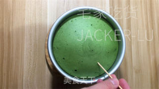 抹茶蒸蛋糕，颜色靓丽颜值高，味道清新，口感绵软。的做法步骤：17