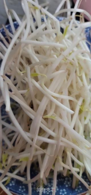 肉片鸡蛋炒米粉的做法步骤：3