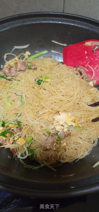 肉片鸡蛋炒米粉的做法步骤：10