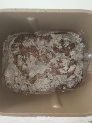 巧克力乳酪面包的做法步骤：2