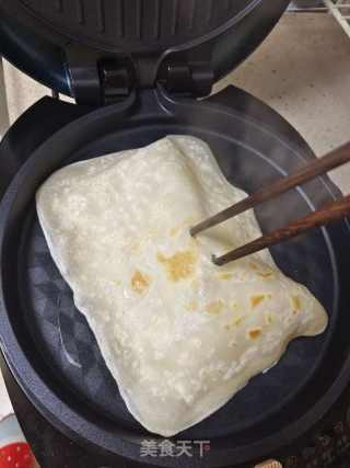 鸡蛋灌饼的做法步骤：4