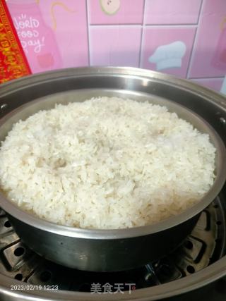 瘦肉香菇拌糯米饭的做法步骤：1