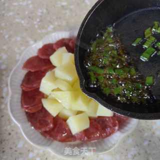 土豆蒸腊肠的做法步骤：7