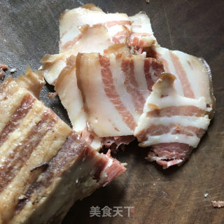 腊肉炒青椒蒜苔的做法步骤：2
