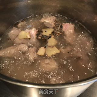 糖醋排骨炖鲍鱼的做法步骤：3