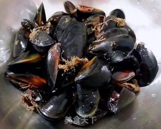 银针笋丝拌海虹的做法步骤：1