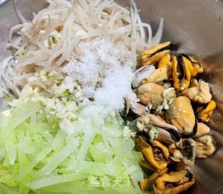 银针笋丝拌海虹的做法步骤：10
