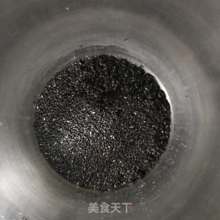 三黑芝麻糊的做法步骤：3