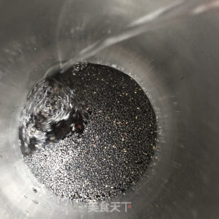 三黑芝麻糊的做法步骤：4