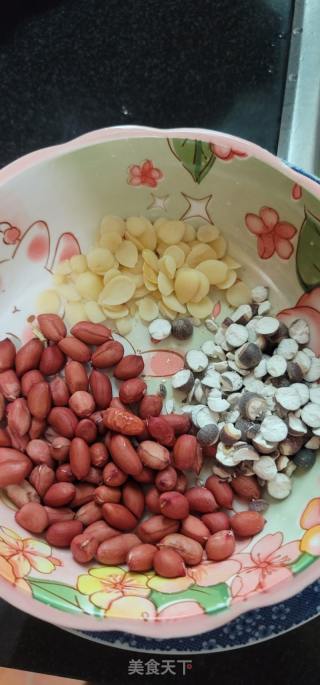 陈肾花生菜干汤的做法步骤：4