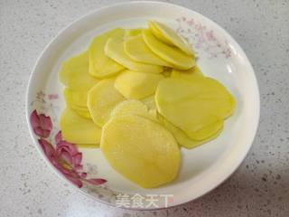 蒜香番茄土豆片的做法步骤：2