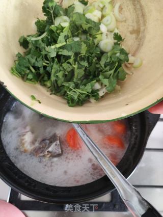 胡萝卜马蹄淮山羊肉汤的做法步骤：8