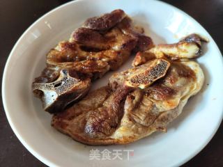 辣椒孜然烤羊腿肉的做法步骤：5