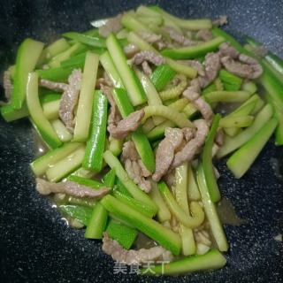 肉条炒茭瓜条的做法步骤：12