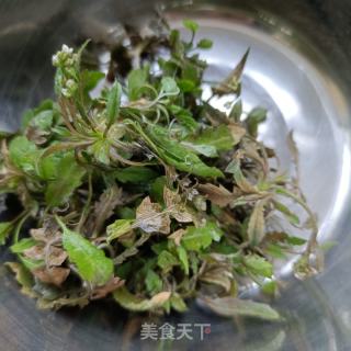 荠菜活海参滑蛋的做法步骤：1