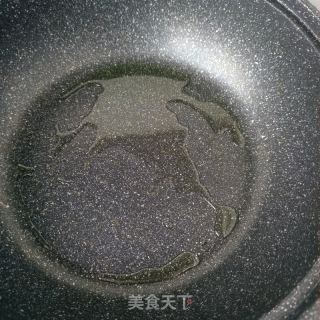 荠菜活海参滑蛋的做法步骤：5
