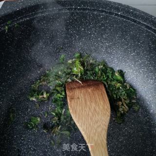 荠菜活海参滑蛋的做法步骤：6