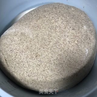 三色面馒头的做法步骤：2