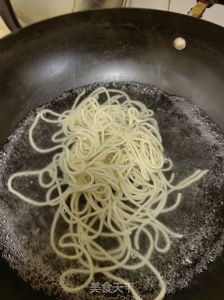 鸡蛋面的做法步骤：2