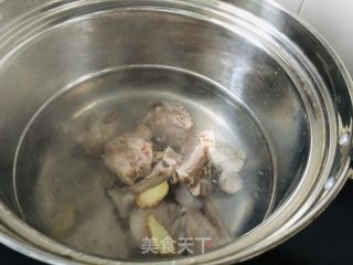 山药玉米排骨汤的做法步骤：4