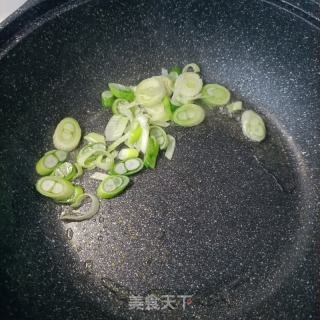 葱爆活海参的做法步骤：6