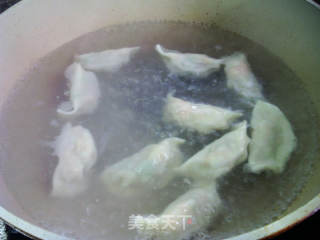 咸蛋黄肉馅饺子的做法步骤：12