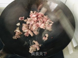 酸菜炒羊肉的做法步骤：5