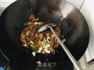酸菜炒羊肉的做法步骤：8