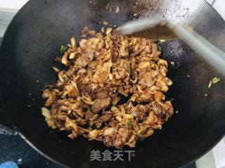 酸菜炒羊肉的做法步骤：11