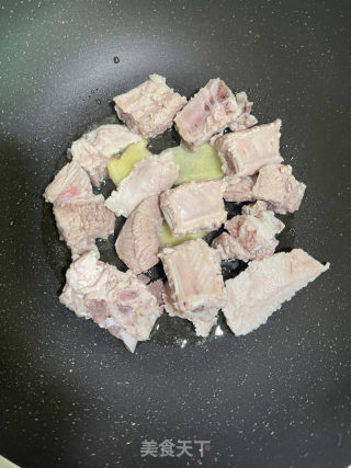菠萝排骨的做法步骤：4