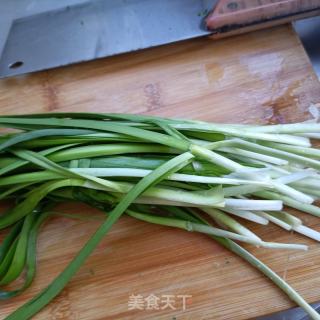 韭菜炒黄蛤肉的做法步骤：5