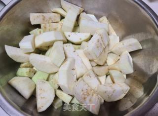 香酥炸茄子的做法步骤：1