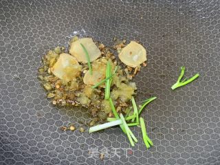 酸菜牛蛙的做法步骤：2