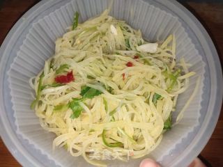 凉拌土豆丝的做法步骤：8