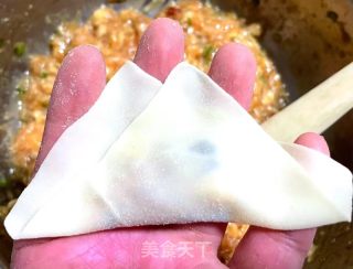 鲜肉皮蛋云吞的做法步骤：7