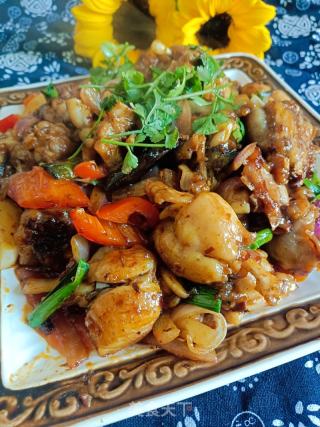干锅牛蛙的做法