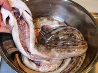 海鲶鱼炖豆腐的做法步骤：2