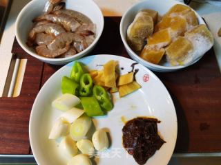 海鲶鱼炖豆腐的做法步骤：3
