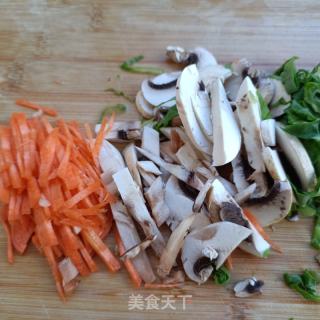 排骨肉汤小炖菜的做法步骤：1