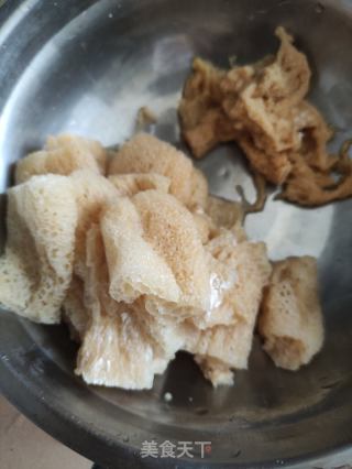 竹荪木耳烧老豆腐的做法步骤：1