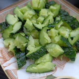 乌鸡蛋拌黄瓜的做法步骤：5